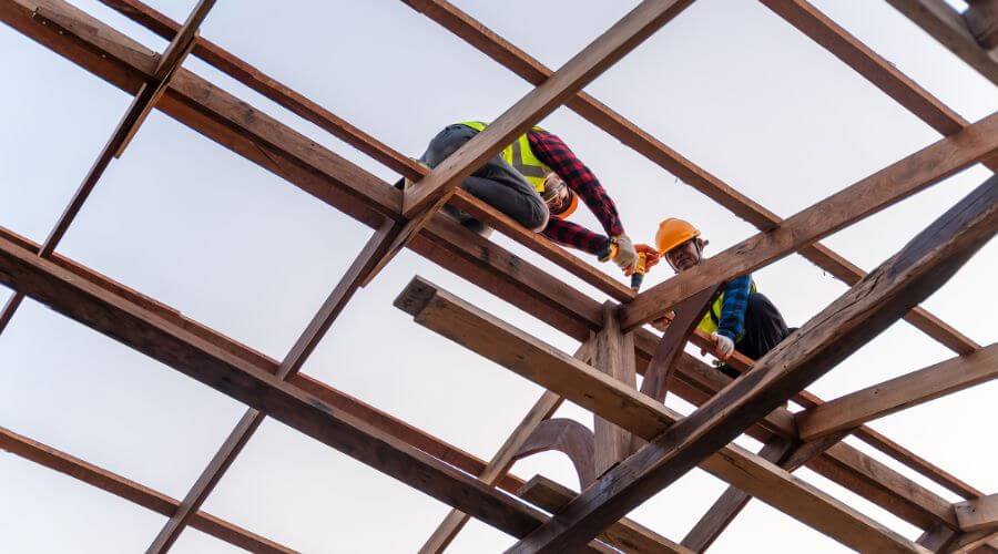 Professional residential roofers in Everly, IA